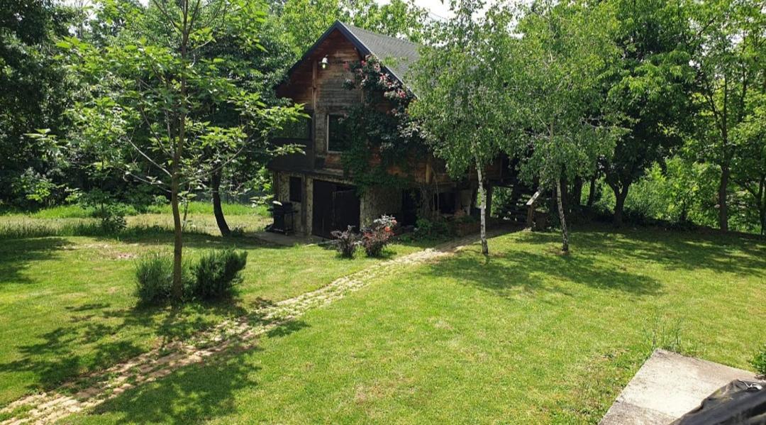 Log Cabin Belgrade Extérieur photo