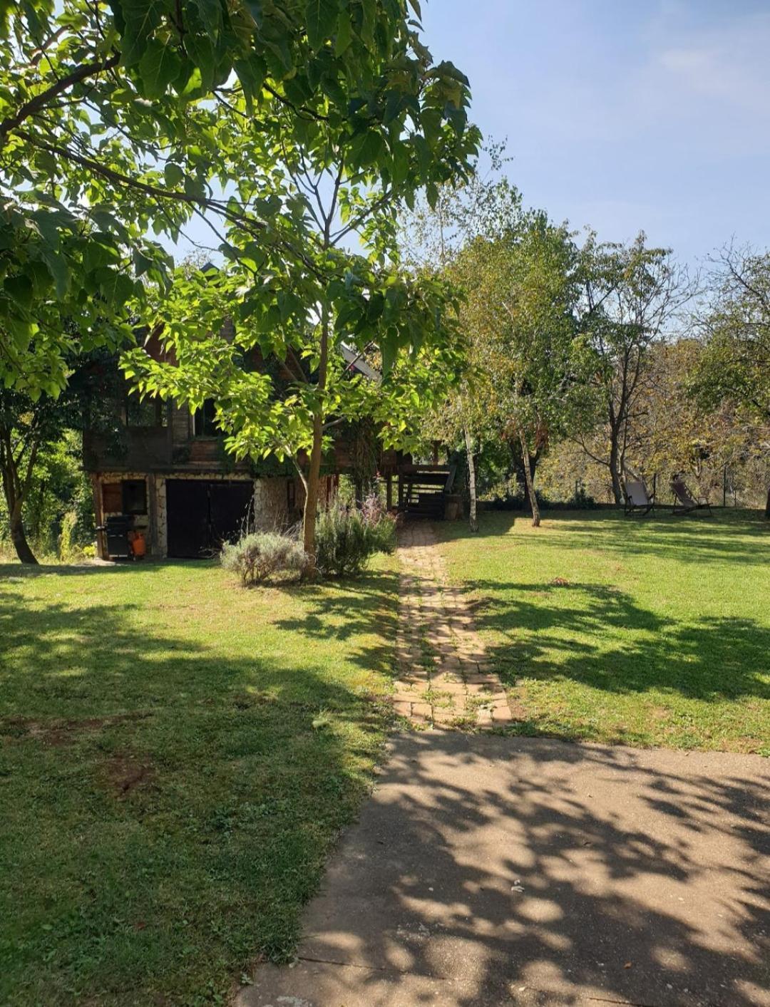 Log Cabin Belgrade Extérieur photo